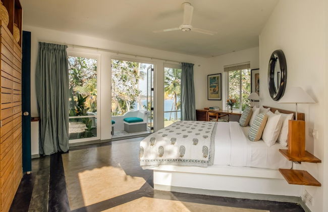 Spectacular Hilltop Beach Villa Located Next To A Surf Break - Photo 25