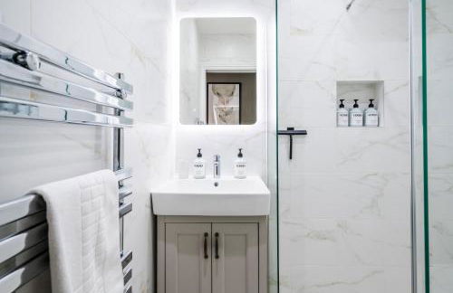 Cozy 2 Bedroom Apartment in Sutton - Foto 22