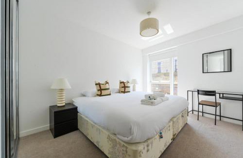 Canary Cityscape- stylish 3 bedroom apartment - Foto 5