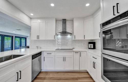 Modern 4Bedroom-2Bath Family POOL House 5 mins Lauderdale-by-the-Sea & Pompano Beaches - Foto 18