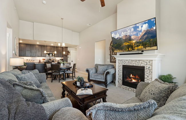 Serene Retreat With Hot Tub, Sauna, Pool & Gym - Foto 16