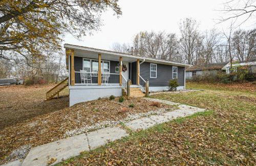 Vine Grove Home with Deck, 4 Mi to Saunders Springs! - Foto 23