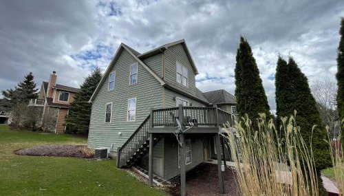 Ski Boots N' Bathing Suits by Taylor Made Deep Creek - Foto 3