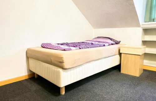 Groot Appartement - 10 Personen - 4 Slaapkamers - Perfect voor Teams & Monteurs - Friedeburg - Photo 9