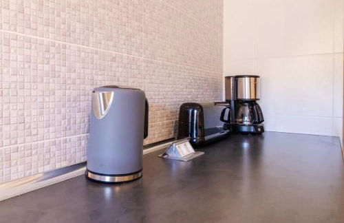 George's Quinta das Palmeiras, a 2 bedroom apartment in luxury complex, walking distance to town - Foto 16