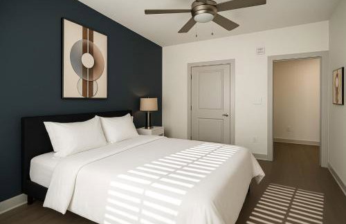 Luxury 2BR Stay Pool, Gym and Chill Areas - Photo 2