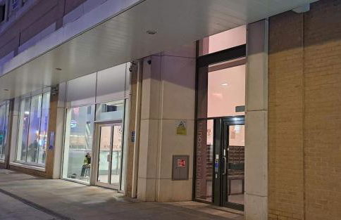 Near Dlr station -WiFi -Parking -Pets -Sleeps 5 - Foto 4