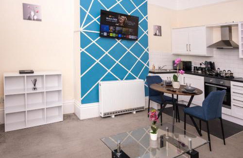 Rugby 1-BR Apt, Parking, City Centre, Sleeps 3 - Foto 28