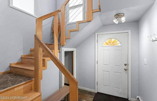 Cozy Anchorage Retreat 7 mins From Airport - Foto 16