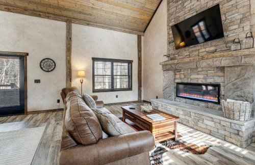 Serene Couples Getaway with Mtn Views in Bedford! - Foto 6