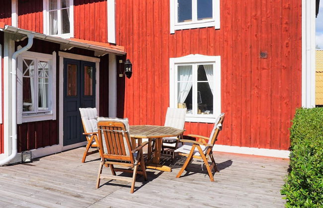 Idyllic Family Retreat Close to the Sea - Photo 10