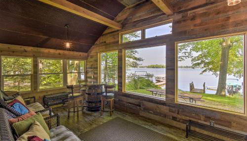 White Lake Home with Patio, Fire Pit, Boat Dock! - Foto 3