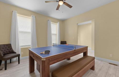 Red Brick Hideaway | JZ Vacation Rentals - Photo 24