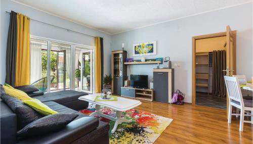 2 Bedroom Awesome Apartment In Krasica - Foto 3