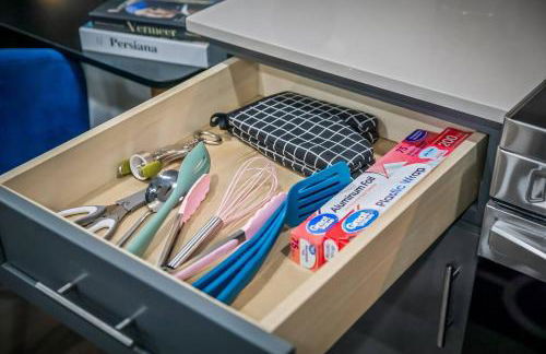 Apt+ 2 Queens+Bunkbed+Free Parking 55"TV - Photo 51