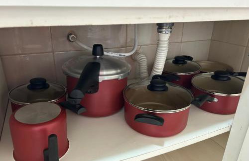 Apartamento sala e quarto com ar na Praia do Abricó - Foto 32