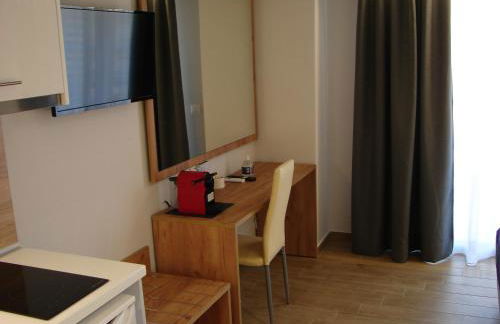 FOUR REASONS - Foto 79