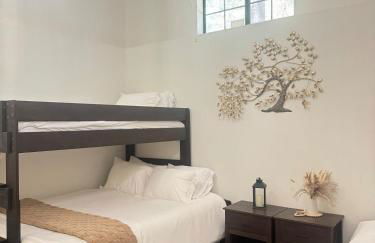 Woodsy Chic Family-Friendly Spacious Getaway - Foto 20