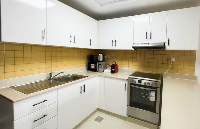 Stunning Sea View Apt. With Balcony - RAK - Photo 10