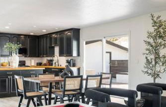 2-Story Sanctuary - Spacious Hot Tub - Billiards - Foto 12