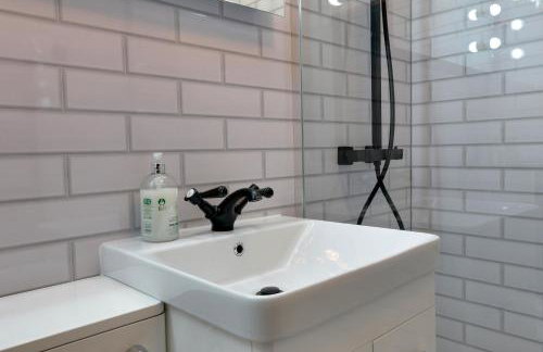 Priesthill HotTub Pool Dog Friendly PeakDistrict - Photo 13