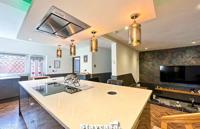 Beautiful Detached Villa - Jacuzzi Bath - Parking - Foto 62