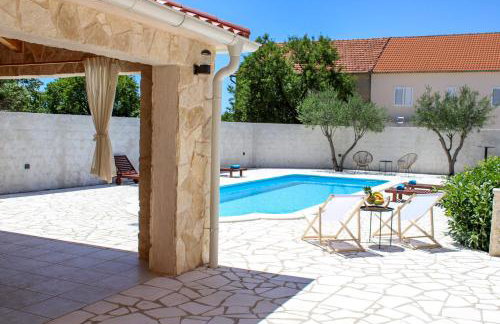 Holiday home Bevanda - Photo 11