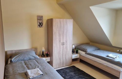 Komfortable Unterkunft mit 3 Schlafzimmern und guter Anbindung - Foto 7