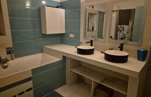 Mas provençal avec grande piscine idéal 8-10 personnes ! # Welcome - Photo 11
