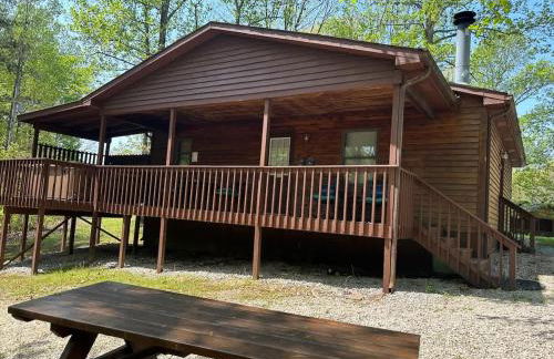 Deluxe Cabin #15 with Hot Tub on Patoka Lake in Southern Indiana - Foto 1