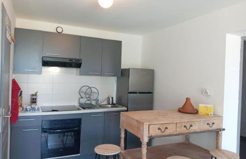 Haute-Corse Bas de villa , 2 chambres de 70 m2 , vue mer , jardin et terrasse - Foto 10