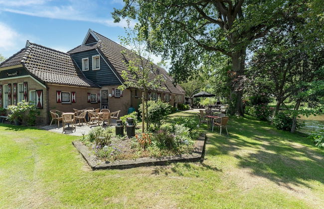 Attractive Farmhouse in Giethoorn With Garden - Photo 70
