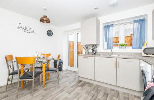 Willow by Alt-Stay - 3 Bed Home - Parking, WiFi & EV Plug - Contractors & Relocations - Weekly & Monthly Rates - Foto 25