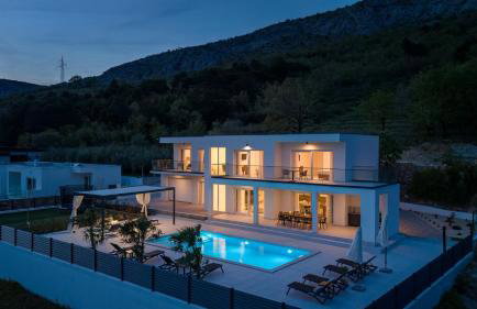 Villa Carmen with 5 en-suite bedrooms, 48 sqm pool, 8km from sea - Photo 42