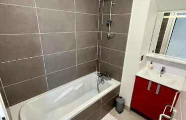 Spacieux Duplex, parking privé , proche Bordeaux - Foto 17