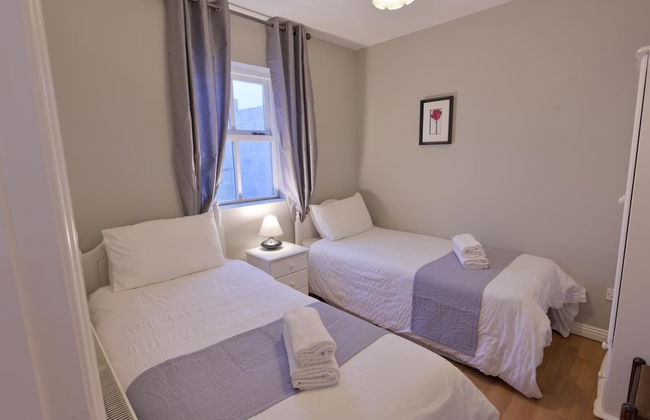 10mindrivecliffsofmoher-cozy2br-parking-wifi - Photo 3