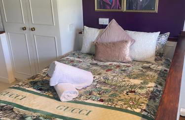 Grade II Listed Farmhouse, Pool, Hot Tub, Games Room, Celebration Hall, Car Park, 10ppl, 45 min from Central London - Foto 68