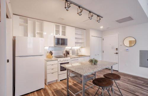 CozySuites at Sky Central - Foto 25