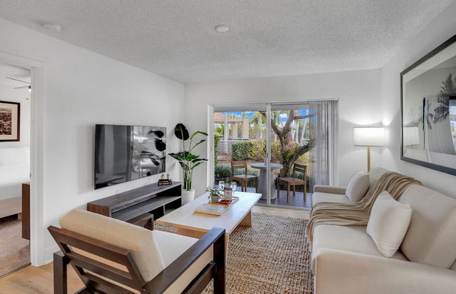 Dharma Home Suites Dania Beach at Sheridan Ocean Club - Photo 16