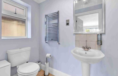 Sea Downs House with Free Parking By My Getaways - Foto 29