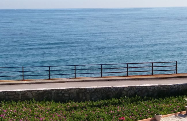 SEAesta Beach Studios - Photo 36