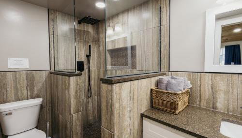 Spacious & Updated MQT Home - HotTub - Backyard - Foto 3