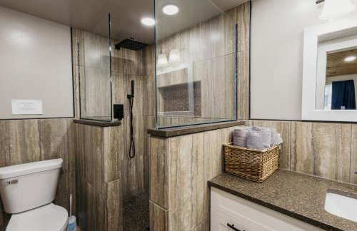 Spacious & Updated MQT Home - HotTub - Backyard - Foto 3