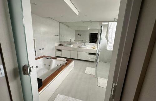 Mansão Casa Blanca em São Roque c/ 5 vagas garagem - Foto 54