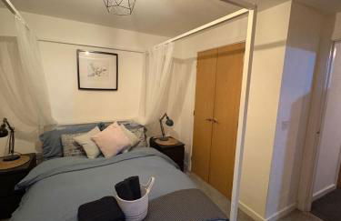 2 bedroom 2 bathroom ground floor apartment in central location - Foto 7