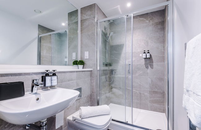 Impeccable 2-bed Apartment in Salford - Foto 22