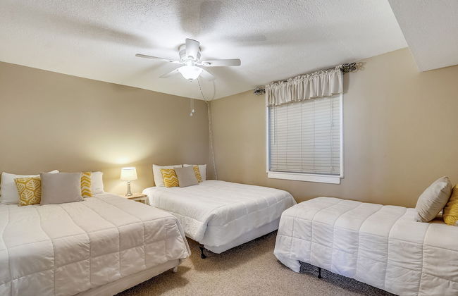 Dolphin Point 202a 2 Bedroom Condo by RedAwning - Foto 3