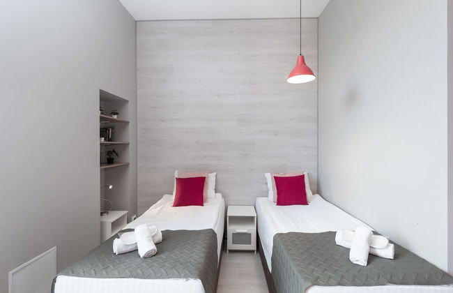 Stories Hub - Photo 19