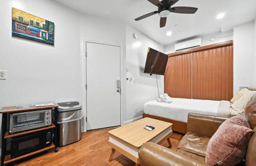 Cozy Modern Studio Perfect for Short or Long Stays - Foto 9