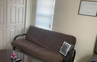 Beautiful Spacious 3 BR brick home for the family - Photo 9